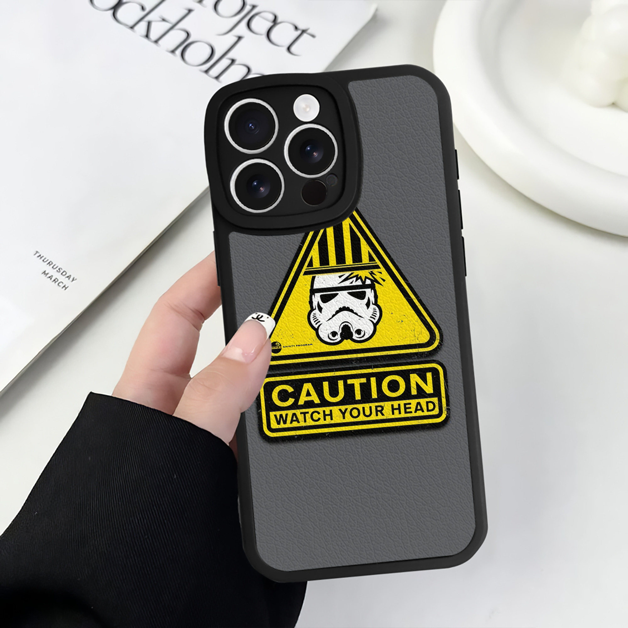 （画像用） スター・ウォーズ Star Wars 【iPhone 16シリーズ対応】シリコンスマホケース（レザー調） 材質：シリコン